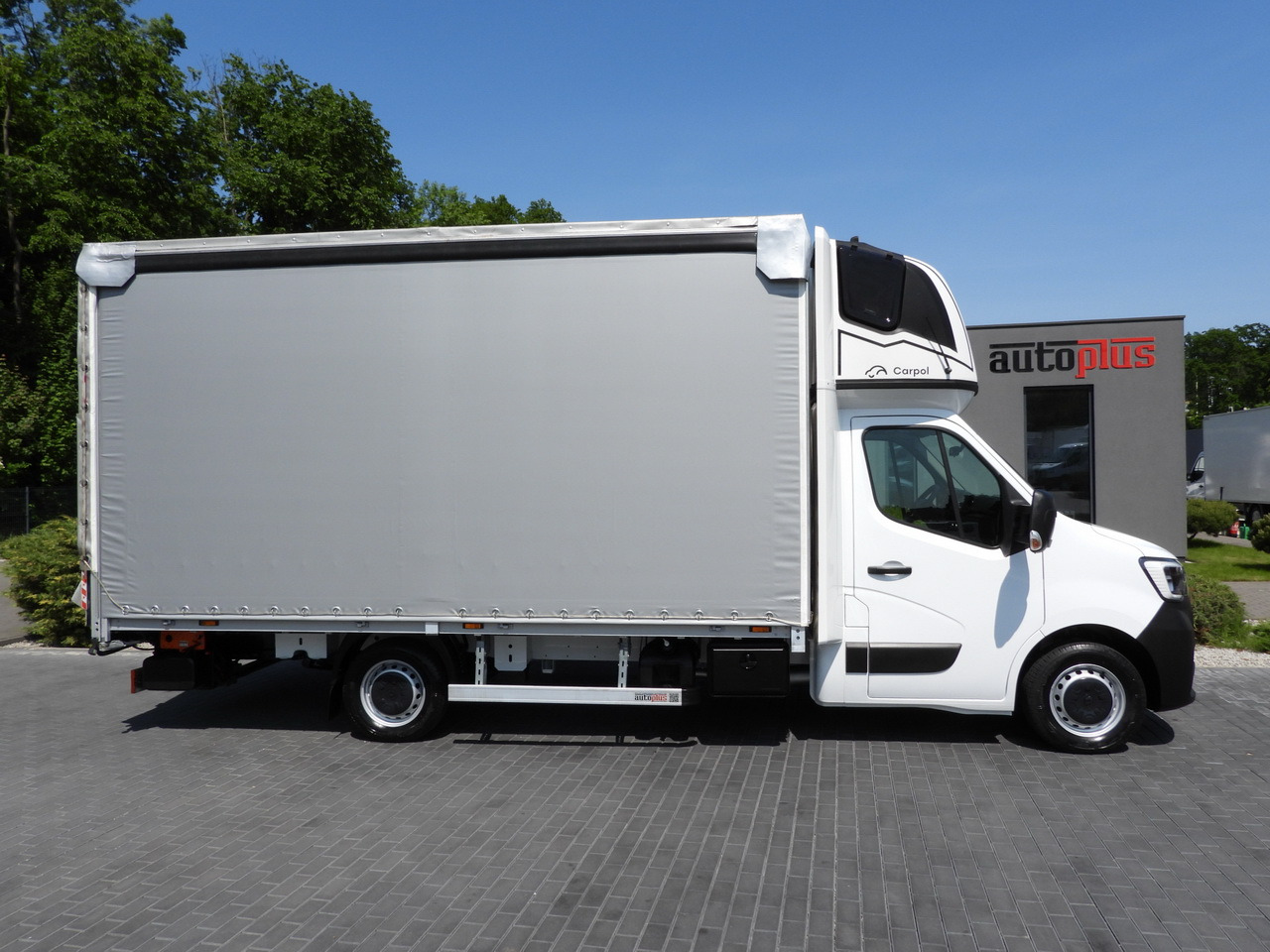Комбе со церада RENAULT MASTER TARPAULIN LIFT 10 PALLETS WEBASTO CRUISE CONTROL LED LIGHTS PNEUMATICS AIR CONDITIONING 165HP: слика 7 Комбе со церада RENAULT MASTER TARPAULIN LIFT 10 PALLETS WEBASTO CRUISE CONTROL LED LIGHTS PNEUMATICS AIR CONDITIONING 165HP: слика 7