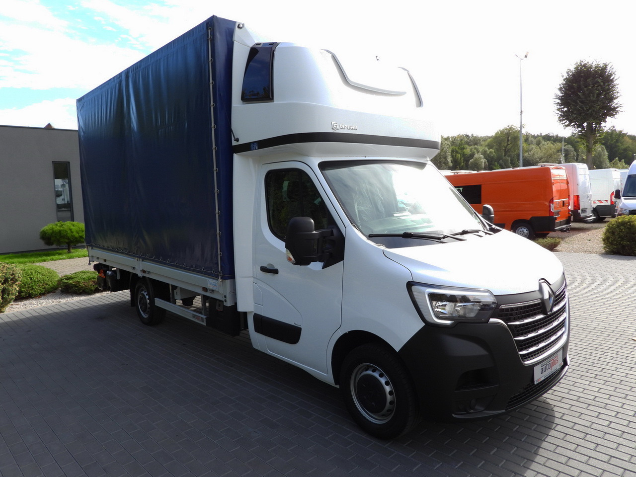 RENAULT MASTER TARPAULIN LIFT 9 PALLETS WEBASTO CRUISE CONTROL LED LIGHTS PNEUMATICS AIR CONDITIONING 165HP - Комбе со церада: слика 4 RENAULT MASTER TARPAULIN LIFT 9 PALLETS WEBASTO CRUISE CONTROL LED LIGHTS PNEUMATICS AIR CONDITIONING 165HP - Комбе со церада: слика 4