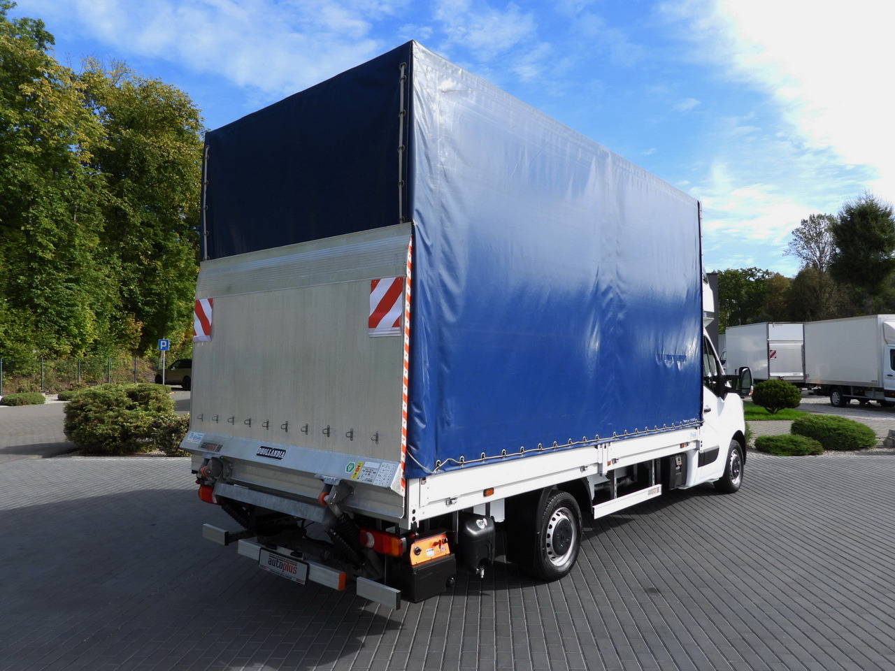 RENAULT MASTER TARPAULIN LIFT 9 PALLETS WEBASTO CRUISE CONTROL LED LIGHTS PNEUMATICS AIR CONDITIONING 165HP - Комбе со церада: слика 3 RENAULT MASTER TARPAULIN LIFT 9 PALLETS WEBASTO CRUISE CONTROL LED LIGHTS PNEUMATICS AIR CONDITIONING 165HP - Комбе со церада: слика 3
