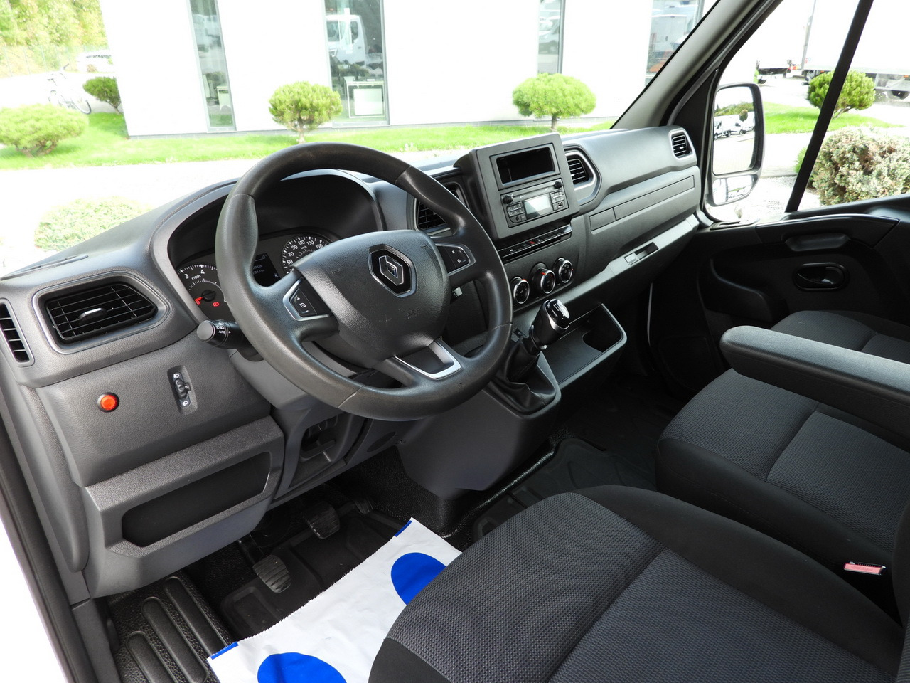 RENAULT MASTER TIPPER CRUISE CONTROL LED LIGHTS TWIN WHEELS AIR CONDITIONING  130HP - Комби кипер: слика 3 RENAULT MASTER TIPPER CRUISE CONTROL LED LIGHTS TWIN WHEELS AIR CONDITIONING  130HP - Комби кипер: слика 3