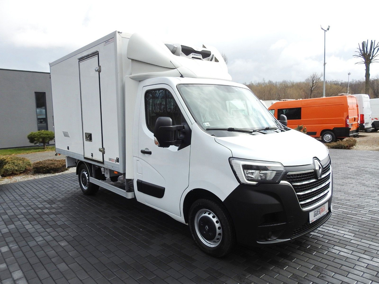 Renault MASTER KÜHLKOFFER 0*C LED LICHTER KLIMAANLAGE - Комбе ладилник: слика 4 Renault MASTER KÜHLKOFFER 0*C LED LICHTER KLIMAANLAGE - Комбе ладилник: слика 4
