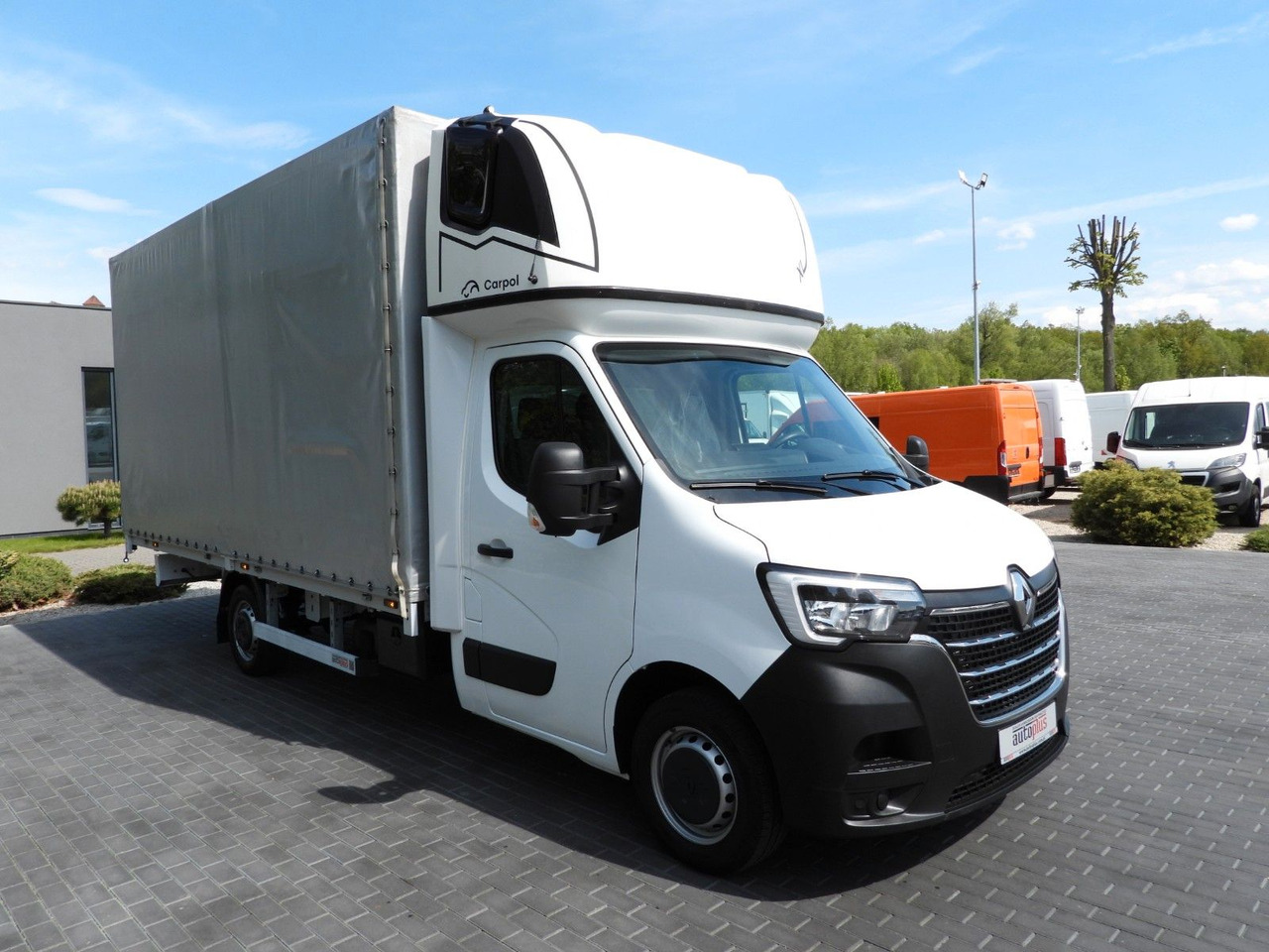 Renault MASTER PRITSCHE PLANE 10 PALETTEN WEBASTO A/C - Комбе со церада: слика 4 Renault MASTER PRITSCHE PLANE 10 PALETTEN WEBASTO A/C - Комбе со церада: слика 4