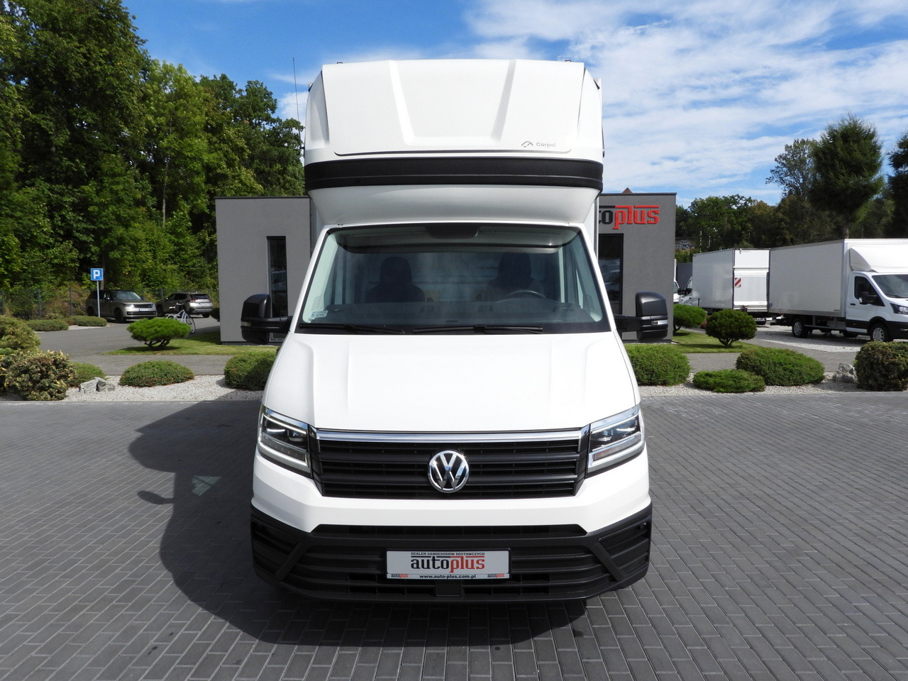 VOLKSWAGEN CRAFTER TARPAULIN LIFT 8 PALLETS WEBASTO CRUISE CONTROL LED LIGHTS AIR CONDITIONING 180HP - Комбе со церада: слика 5 VOLKSWAGEN CRAFTER TARPAULIN LIFT 8 PALLETS WEBASTO CRUISE CONTROL LED LIGHTS AIR CONDITIONING 180HP - Комбе со церада: слика 5