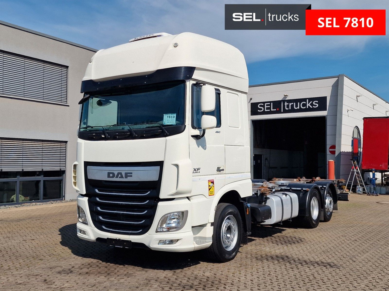 DAF XF 460 FAN / Intarder / Lenkachse / Standklima - Транспортер на контејнер/ Камион со променливо тело: слика 1 DAF XF 460 FAN / Intarder / Lenkachse / Standklima - Транспортер на контејнер/ Камион со променливо тело: слика 1