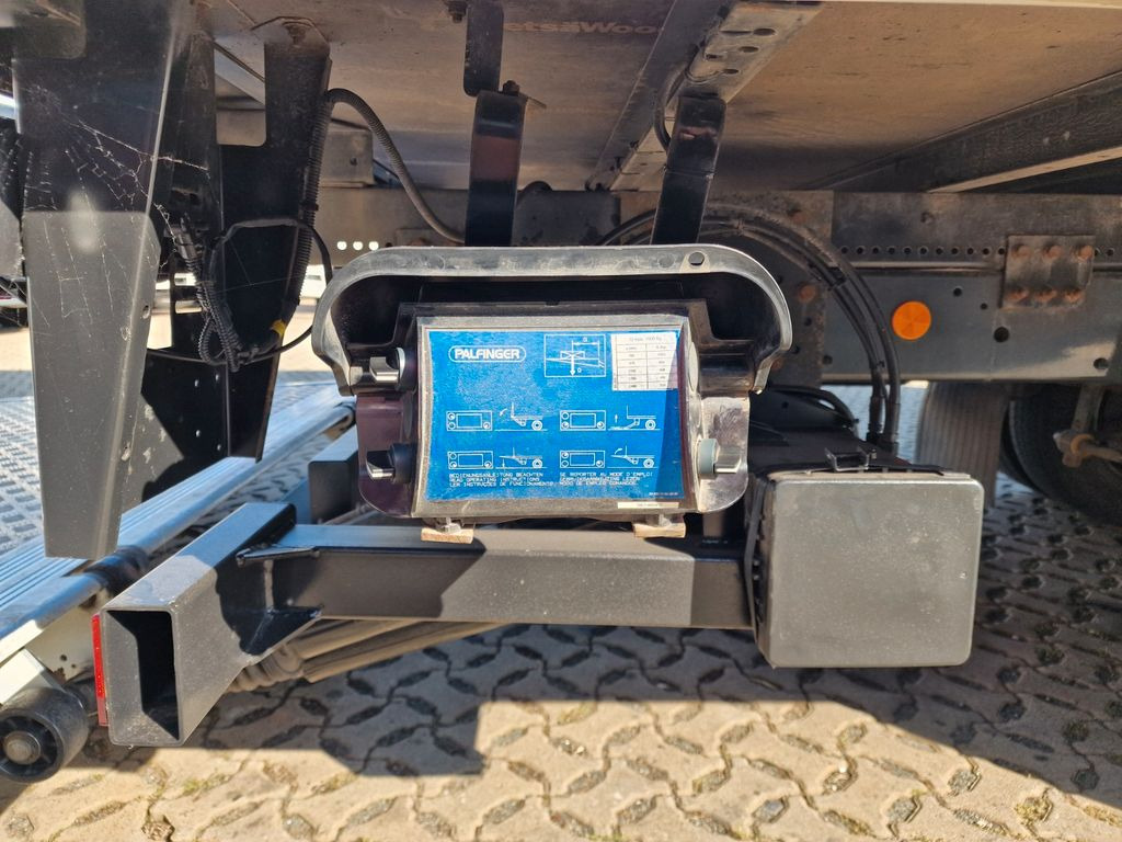 Камион сандучар Iveco Eurocargo 75E16 / Ladebordwand Iveco Eurocargo 75E16 / Ladebordwand / wenig KM: слика 14 Камион сандучар Iveco Eurocargo 75E16 / Ladebordwand Iveco Eurocargo 75E16 / Ladebordwand / wenig KM: слика 14