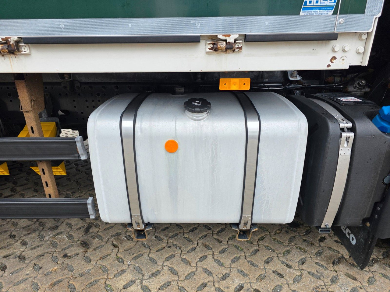 Камион за пијалоци Iveco Stralis 460 / Ldbw / Lenkachse / Liftachse: слика 12 Камион за пијалоци Iveco Stralis 460 / Ldbw / Lenkachse / Liftachse: слика 12