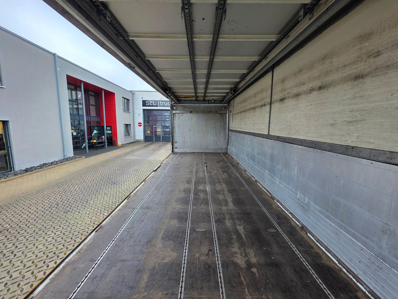 Камион за пијалоци Iveco Stralis 460 / Ldbw / Lenkachse / Liftachse: слика 11 Камион за пијалоци Iveco Stralis 460 / Ldbw / Lenkachse / Liftachse: слика 11