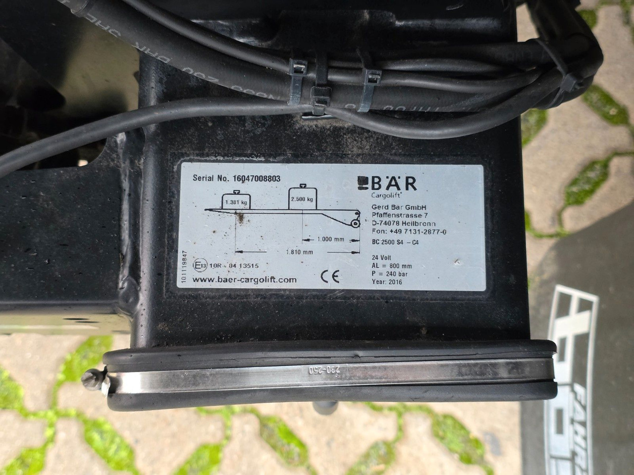 Камион за пијалоци Iveco Stralis 460 / Ldbw / Lenkachse / Liftachse: слика 39 Камион за пијалоци Iveco Stralis 460 / Ldbw / Lenkachse / Liftachse: слика 39