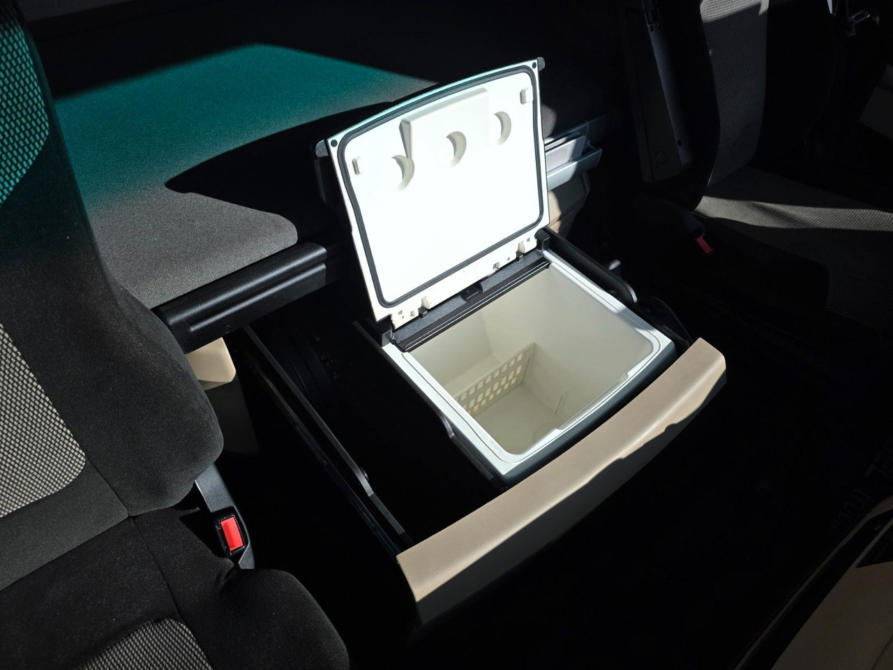 Камион влекач MAN TGX 18.460 4X2 LL-U / Retarder / 2 Tanks: слика 34