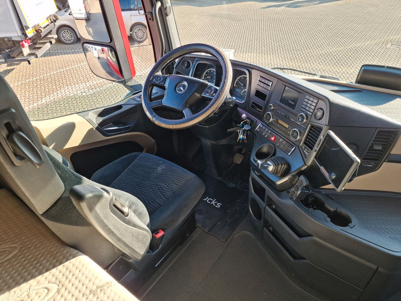 Камион влекач Mercedes-Benz Actros 1845 / Retarder / Standklima / Xenon: слика 23