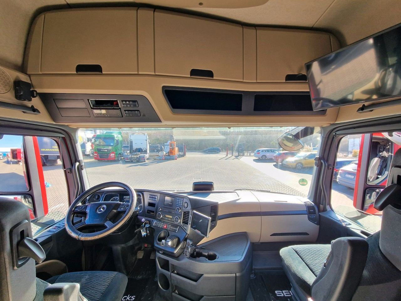 Камион влекач Mercedes-Benz Actros 1845 / Retarder / Standklima / Xenon: слика 20