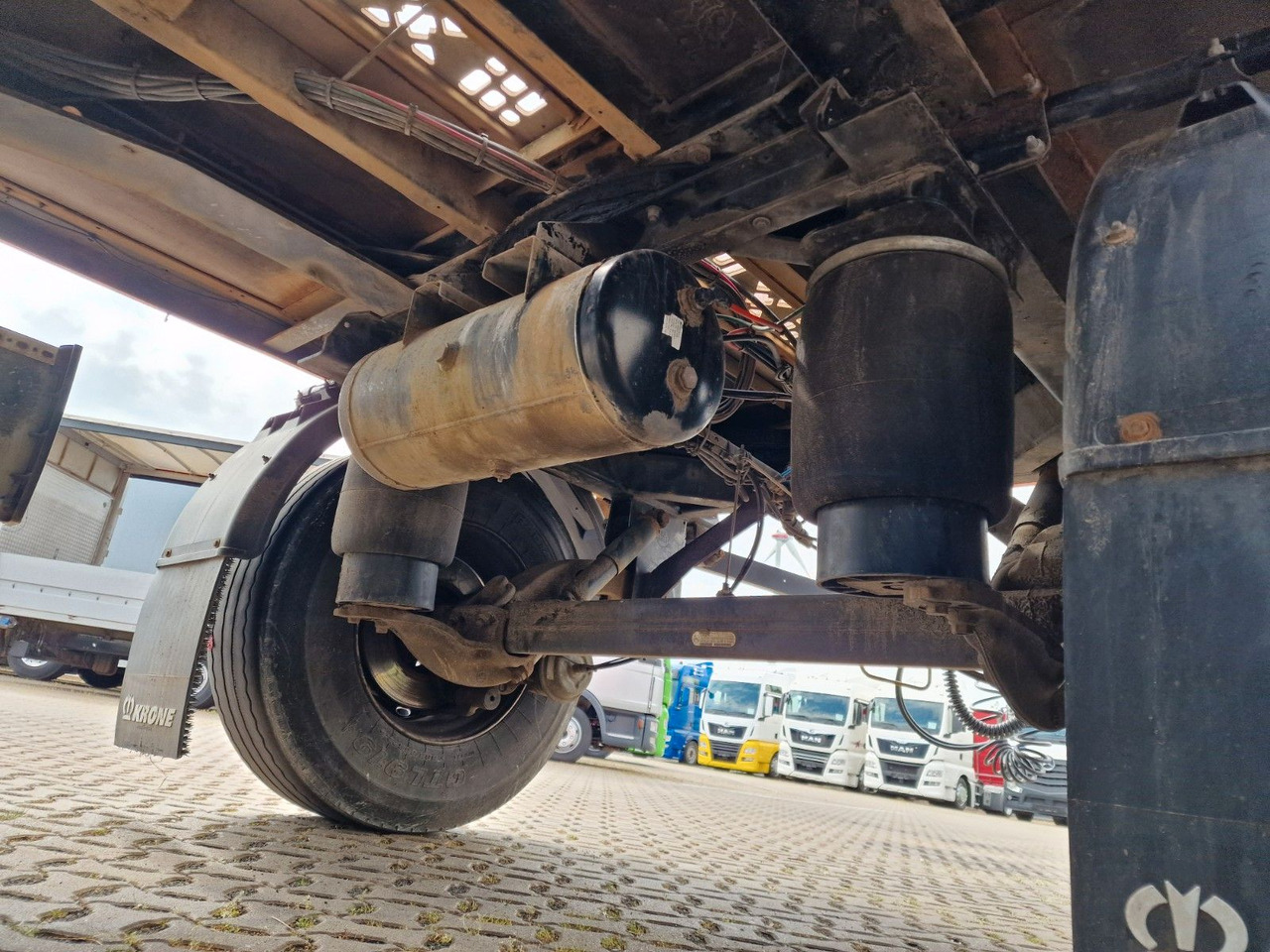 Приколка платформа Krone AZ / Baustoff / 40 mm: слика 24