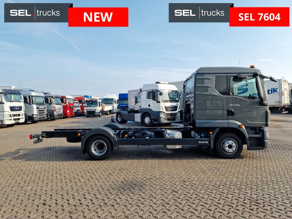 MAN TGL 8.250 4x2 BB / Nebenabtrieb/NEU/Euro 6E MAN TGL 8.250 4x2 BB / Nebenabtrieb/NEU/Euro 6E - Камион со кабинска шасија: слика 4 MAN TGL 8.250 4x2 BB / Nebenabtrieb/NEU/Euro 6E MAN TGL 8.250 4x2 BB / Nebenabtrieb/NEU/Euro 6E - Камион со кабинска шасија: слика 4