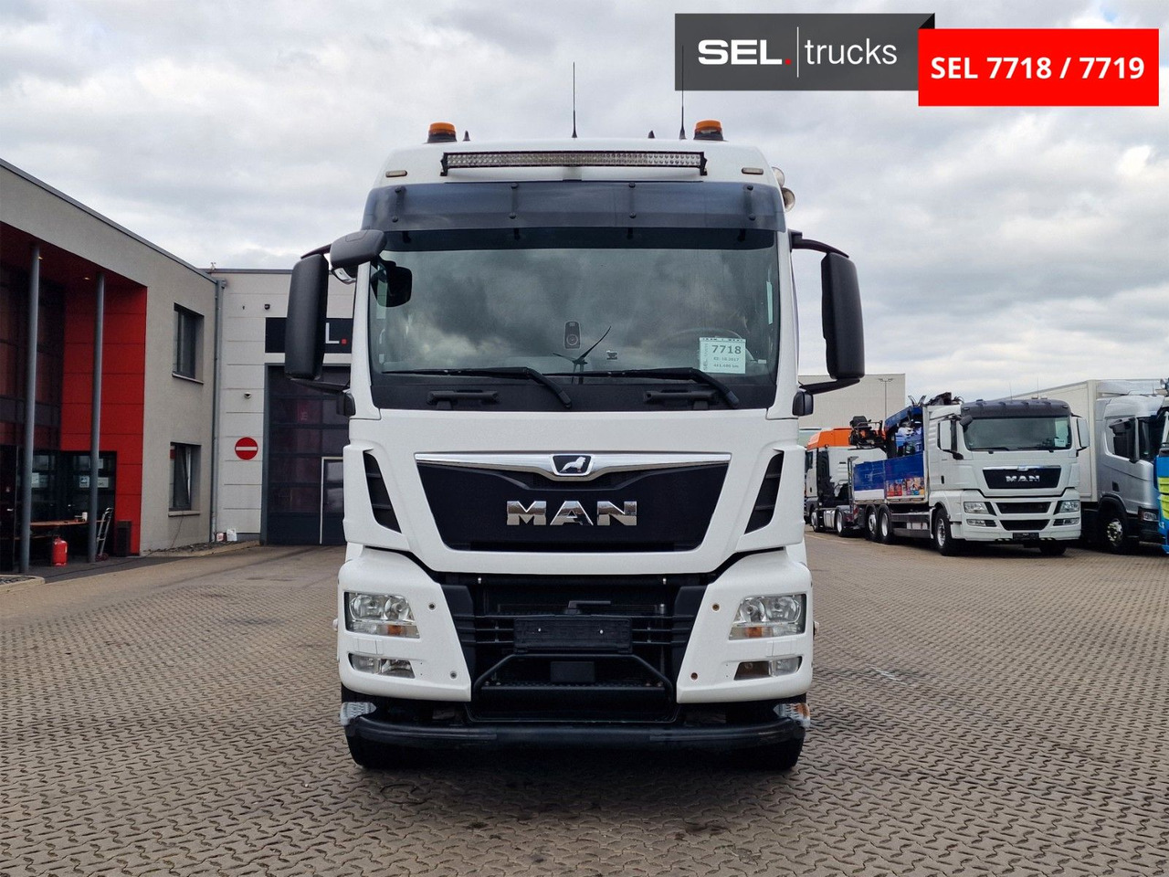 MAN TGS 35.500.8X2-6 BL / Silosteller / Lenkachse - Кипер: слика 2 MAN TGS 35.500.8X2-6 BL / Silosteller / Lenkachse - Кипер: слика 2