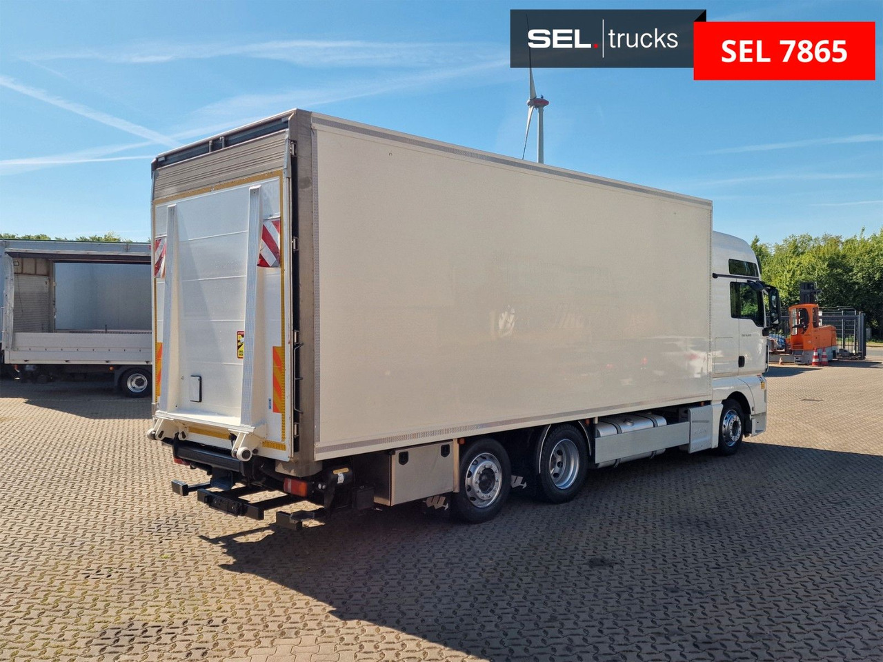MAN TGX 24.400 6X2-2 LL-U / Intarder / Ldbw / Konvek - Камион сандучар: слика 5 MAN TGX 24.400 6X2-2 LL-U / Intarder / Ldbw / Konvek - Камион сандучар: слика 5