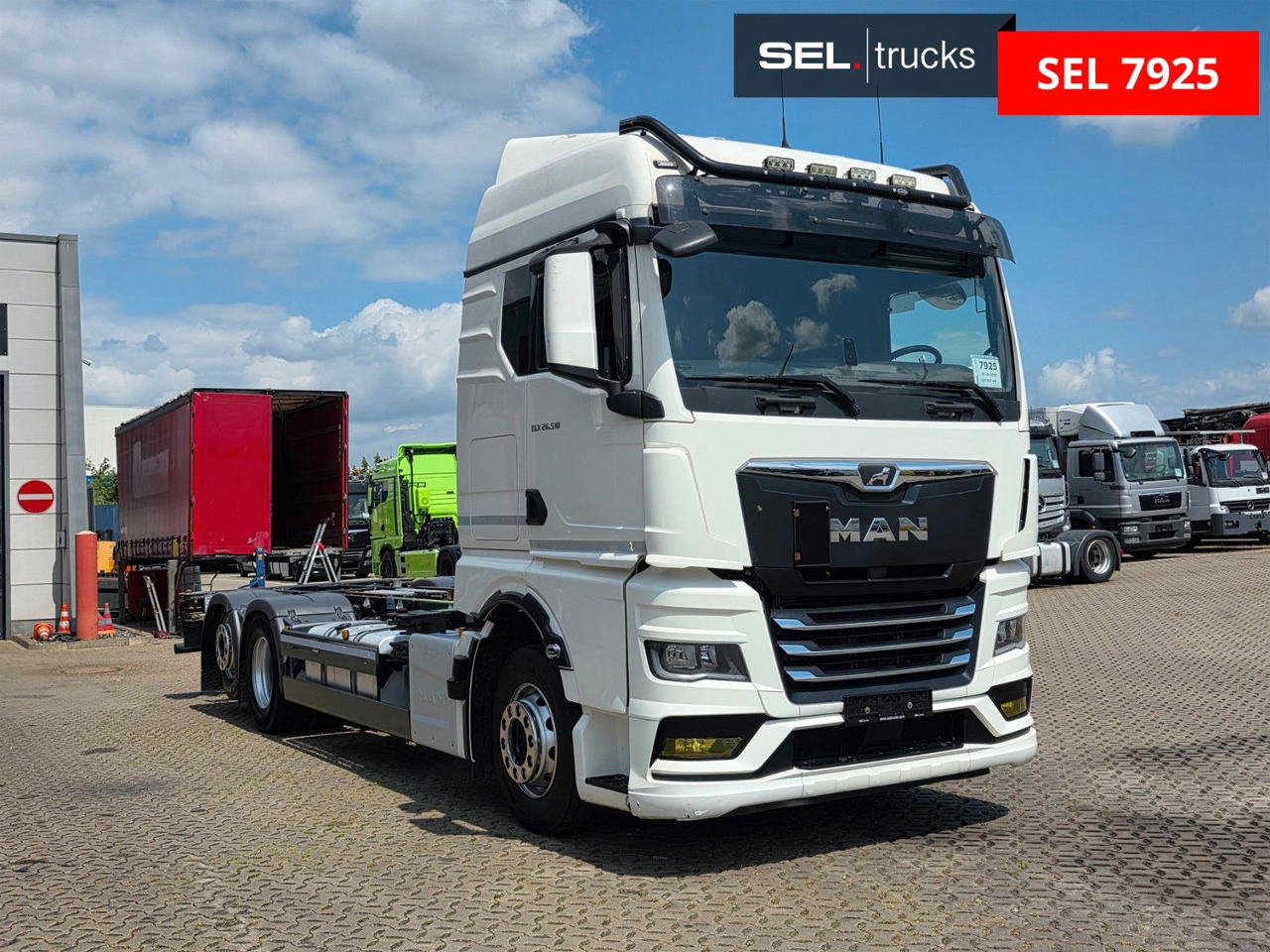 MAN TGX 26.510 6x2-2 LL CH / ZF Intarder / Liftachse - Транспортер на контејнер/ Камион со променливо тело: слика 3 MAN TGX 26.510 6x2-2 LL CH / ZF Intarder / Liftachse - Транспортер на контејнер/ Камион со променливо тело: слика 3