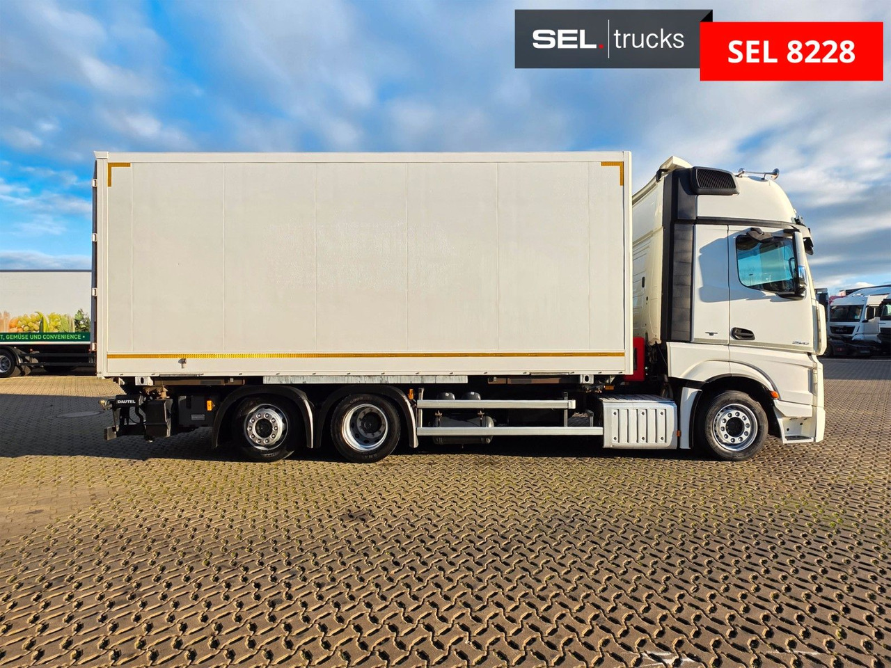 Mercedes-Benz Actros 2542 / Retarder/ Ldbw/Lenkachse/BDF - Транспортер на контејнер/ Камион со променливо тело: слика 4 Mercedes-Benz Actros 2542 / Retarder/ Ldbw/Lenkachse/BDF - Транспортер на контејнер/ Камион со променливо тело: слика 4