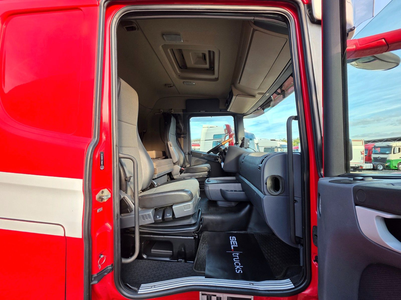 Камион со кран Scania R400 LB6X2*4HNB / Retarder / HIAB / Lenkachse: слика 28