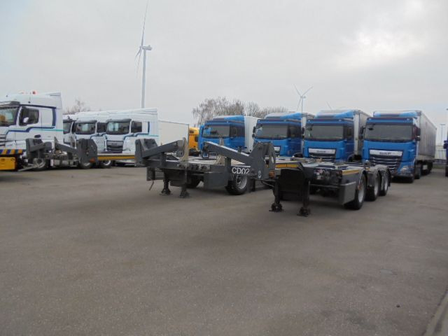 D-Tec CTD-41-03D LZV DOLLY - Транспортер на контејнер/ Полуприколка со променливо тело: слика 1 D-Tec CTD-41-03D LZV DOLLY - Транспортер на контејнер/ Полуприколка со променливо тело: слика 1