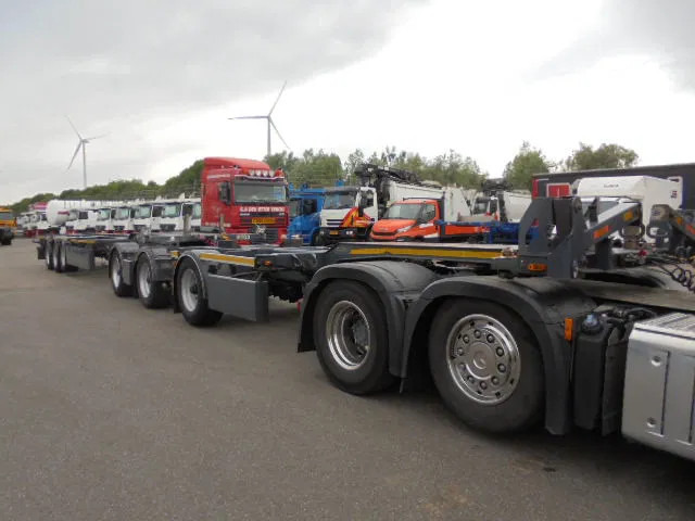 D-Tec DOLLY + TRAILER LZV - Транспортер на контејнер/ Полуприколка со променливо тело: слика 2 D-Tec DOLLY + TRAILER LZV - Транспортер на контејнер/ Полуприколка со променливо тело: слика 2