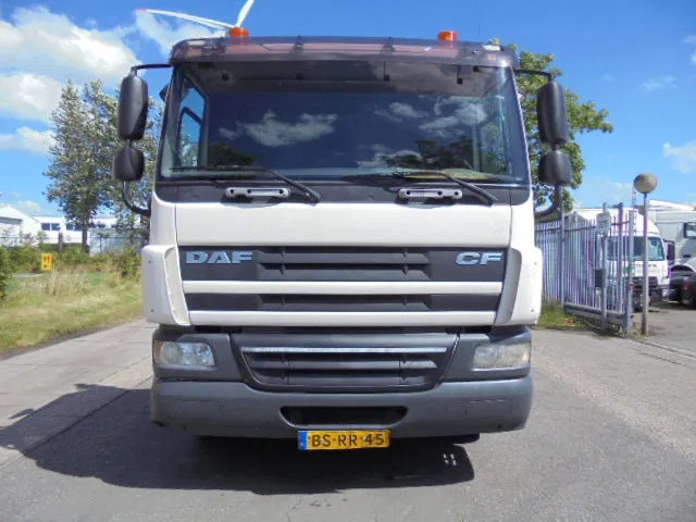 DAF CF 75.250 FAG 250 6X2 - Камион сандучар: слика 2 DAF CF 75.250 FAG 250 6X2 - Камион сандучар: слика 2