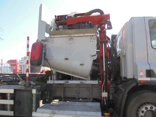DAF CF 75.310 FAN 6x2 NL TRUCK - Камион со кабинска шасија: слика 4 DAF CF 75.310 FAN 6x2 NL TRUCK - Камион со кабинска шасија: слика 4