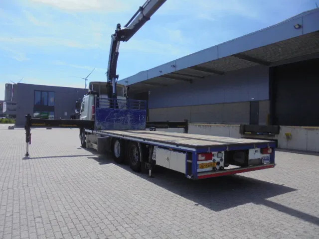 DAF CF 85 360 6X2 HIAB 477/5 NL TRUCK - Камион со платформа, Камион со кран: слика 4 DAF CF 85 360 6X2 HIAB 477/5 NL TRUCK - Камион со платформа, Камион со кран: слика 4