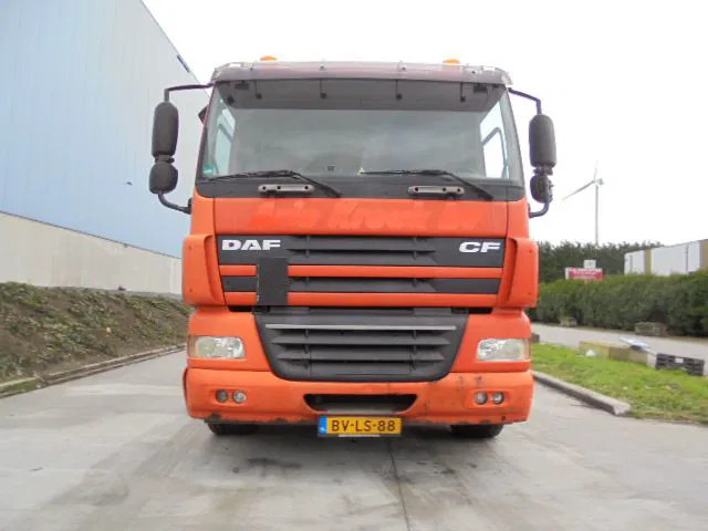 DAF CF 85 6X2 GESTUURDE AS - Камион со кран: слика 2 DAF CF 85 6X2 GESTUURDE AS - Камион со кран: слика 2