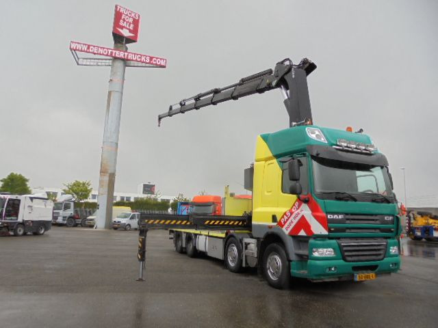 DAF FAD 85-460 8X4 - Камион со платформа, Камион со кран: слика 2 DAF FAD 85-460 8X4 - Камион со платформа, Камион со кран: слика 2