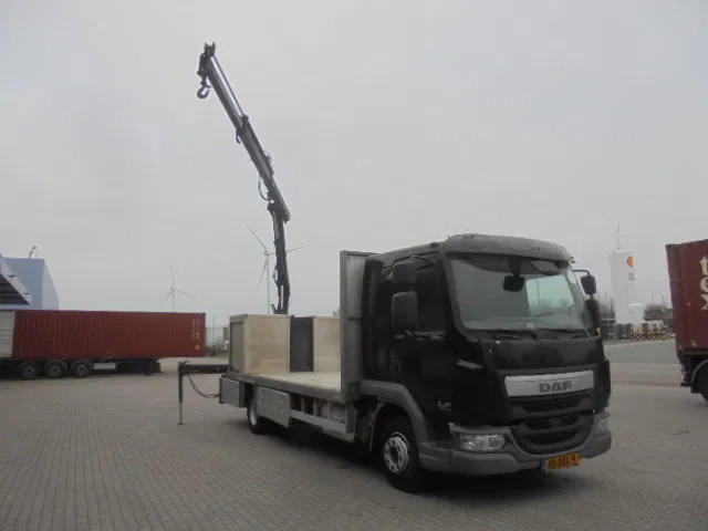 DAF LF 220 FA + HIAB 060/2 - Камион со платформа, Камион со кран: слика 3 DAF LF 220 FA + HIAB 060/2 - Камион со платформа, Камион со кран: слика 3