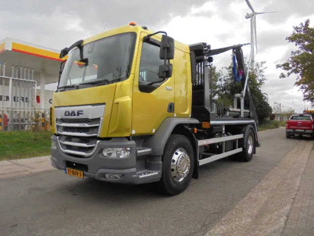 DAF XD XB 290 NIEUW MET FABRIEKS GARANTIE - Камион за подигање контејнери: слика 1 DAF XD XB 290 NIEUW MET FABRIEKS GARANTIE - Камион за подигање контејнери: слика 1
