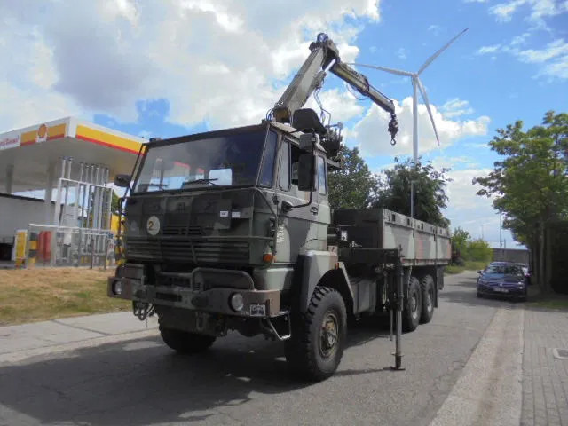 DAF YHZ 2300 6X6 + HIAB CRANE - Камион со платформа, Камион со кран: слика 1 DAF YHZ 2300 6X6 + HIAB CRANE - Камион со платформа, Камион со кран: слика 1
