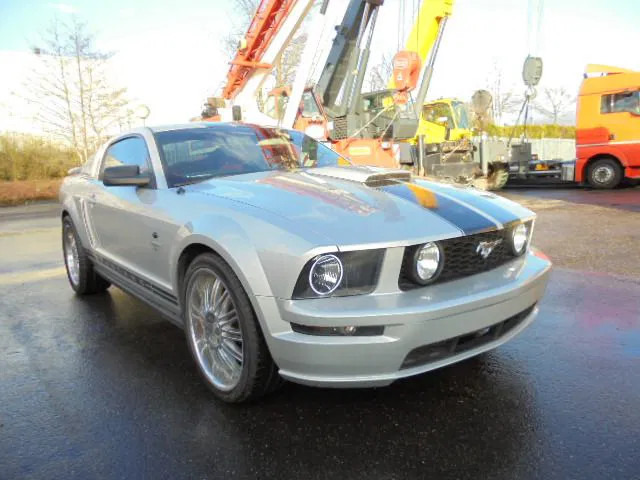 Ford Mustang GT - Автомобил: слика 2 Ford Mustang GT - Автомобил: слика 2