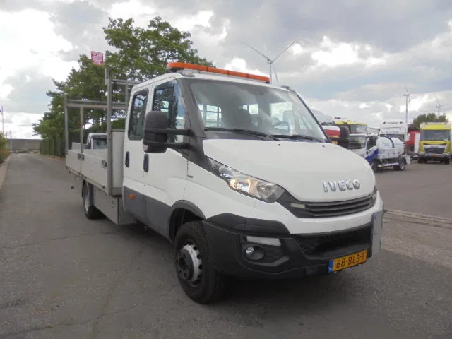 Iveco Daily 70 C18 + NL KENTEKEN APK TOT 19-07-2026 - Камион со платформа: слика 2 Iveco Daily 70 C18 + NL KENTEKEN APK TOT 19-07-2026 - Камион со платформа: слика 2