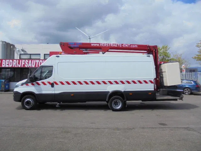 Iveco Daily 70 70C17 - Камион, Камион со кран: слика 3 Iveco Daily 70 70C17 - Камион, Камион со кран: слика 3