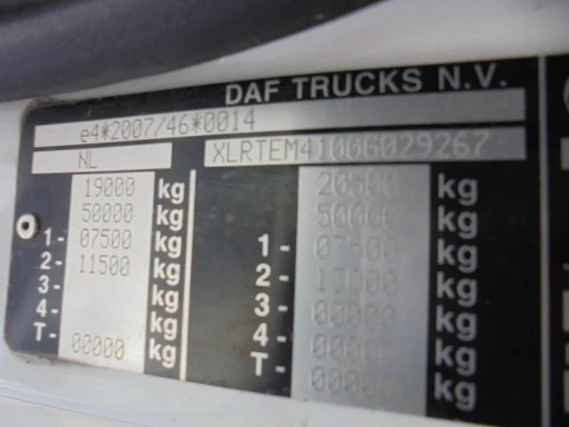 Камион влекач DAF CF 400 CF85-400: слика 15