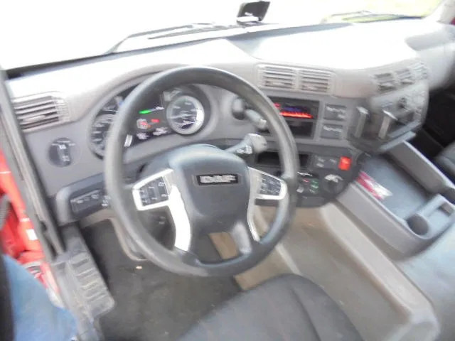 DAF CF 410 52 UNITS IN STOCK NL TREKKERS - Камион влекач: слика 5 DAF CF 410 52 UNITS IN STOCK NL TREKKERS - Камион влекач: слика 5