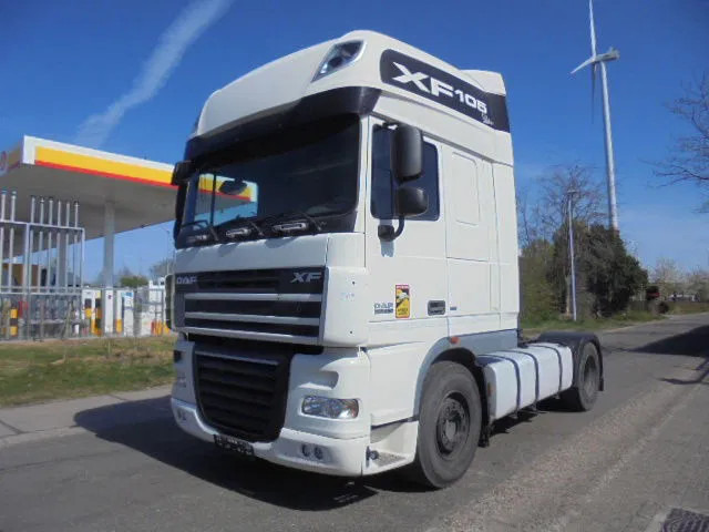 DAF XF 105.460 SUPERSPACE - Камион влекач: слика 1 DAF XF 105.460 SUPERSPACE - Камион влекач: слика 1