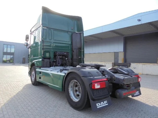 Камион влекач DAF XF 106.460 SUPER SPACE CAB: слика 15