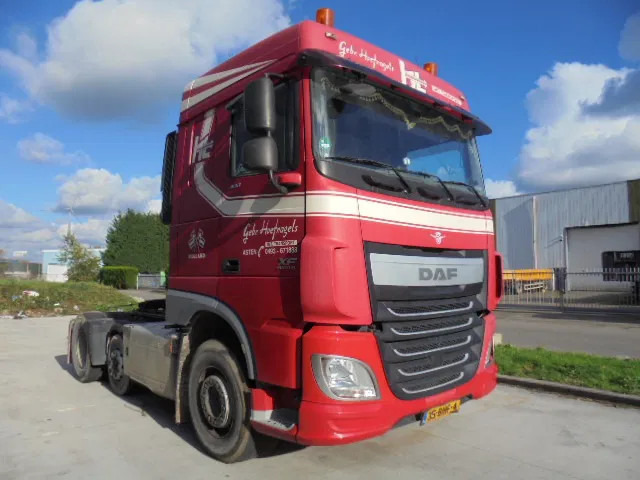 DAF XF 440 6X2 EUR6 - Камион влекач: слика 4 DAF XF 440 6X2 EUR6 - Камион влекач: слика 4