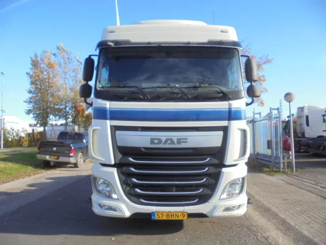 DAF XF 440 6X2 + HYDROSET TUV 10-2026 - Камион влекач: слика 2 DAF XF 440 6X2 + HYDROSET TUV 10-2026 - Камион влекач: слика 2