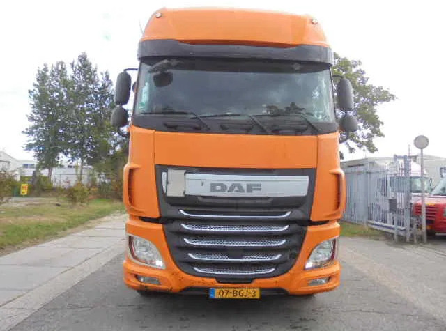 DAF XF 440 SSC NL TRUCK - Камион влекач: слика 2 DAF XF 440 SSC NL TRUCK - Камион влекач: слика 2