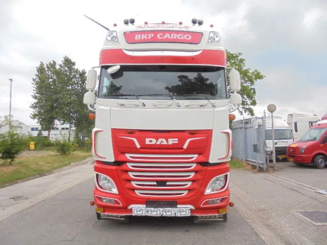 DAF XF 530 SSC INTARDER - Камион влекач: слика 2 DAF XF 530 SSC INTARDER - Камион влекач: слика 2