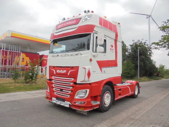 DAF XF 530 SSC INTARDER - Камион влекач: слика 1 DAF XF 530 SSC INTARDER - Камион влекач: слика 1