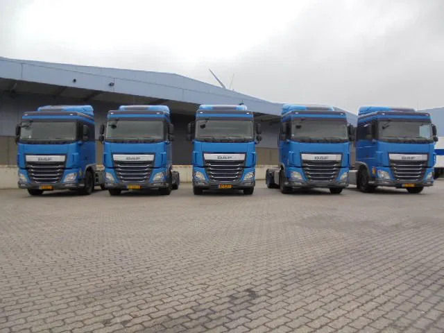 DAF XF XF 106 SPACECAB - Камион влекач: слика 2 DAF XF XF 106 SPACECAB - Камион влекач: слика 2