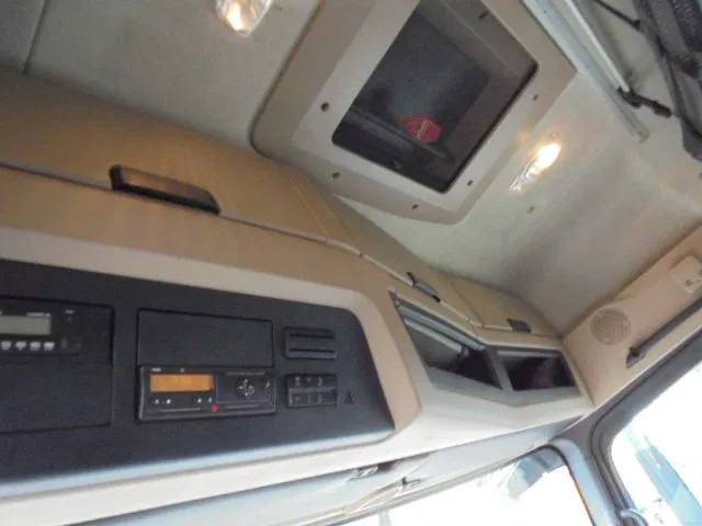 Mercedes-Benz Actros 1842 15x IN STOCK - Камион влекач: слика 5 Mercedes-Benz Actros 1842 15x IN STOCK - Камион влекач: слика 5