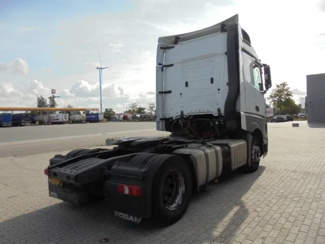 Mercedes-Benz Actros 1842 - Камион влекач: слика 4 Mercedes-Benz Actros 1842 - Камион влекач: слика 4