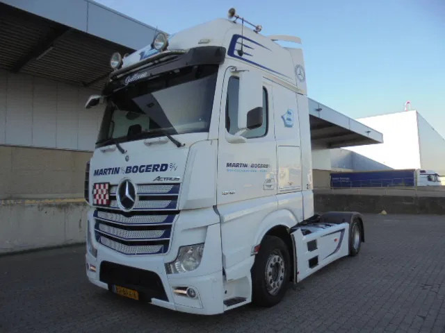 Mercedes-Benz Actros 1842 LS NL TRUCK - Камион влекач: слика 1 Mercedes-Benz Actros 1842 LS NL TRUCK - Камион влекач: слика 1