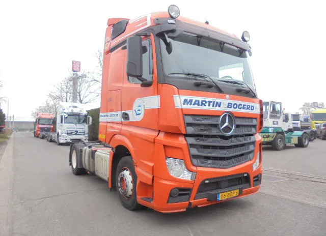 Mercedes-Benz Actros 1842 LS NL TRUCK - Камион влекач: слика 3 Mercedes-Benz Actros 1842 LS NL TRUCK - Камион влекач: слика 3