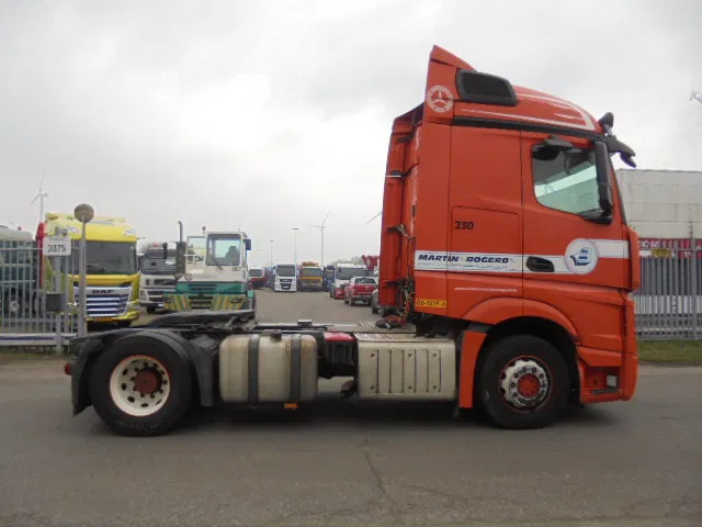 Mercedes-Benz Actros 1842 LS NL TRUCK - Камион влекач: слика 4 Mercedes-Benz Actros 1842 LS NL TRUCK - Камион влекач: слика 4
